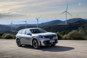 英飞凌与宝马集团携手合作，基于Neue Klasse架构塑造软件定义汽车的未来