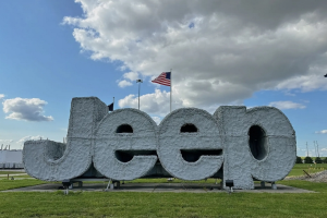 Stellantis与采埃孚底盘公司纠纷致Jeep墨西哥工厂停产