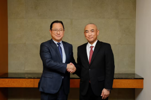 鸿海与三菱电机签署备忘录 协商车用零组件合作可能