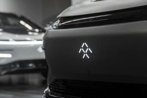法拉第未来：升级Super One 400V车型为800V架构